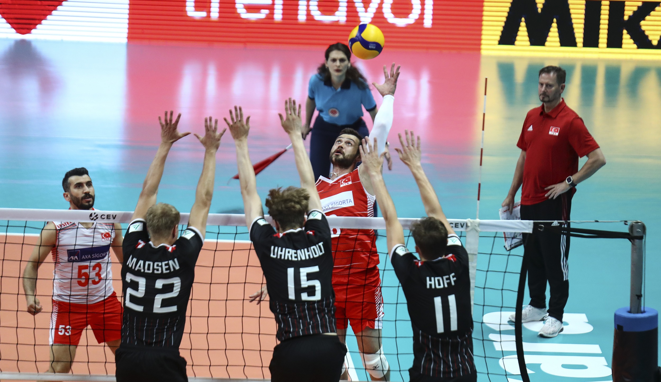 Türkiye secures a spot in the Final Four of the Golden #EuroLeagueM