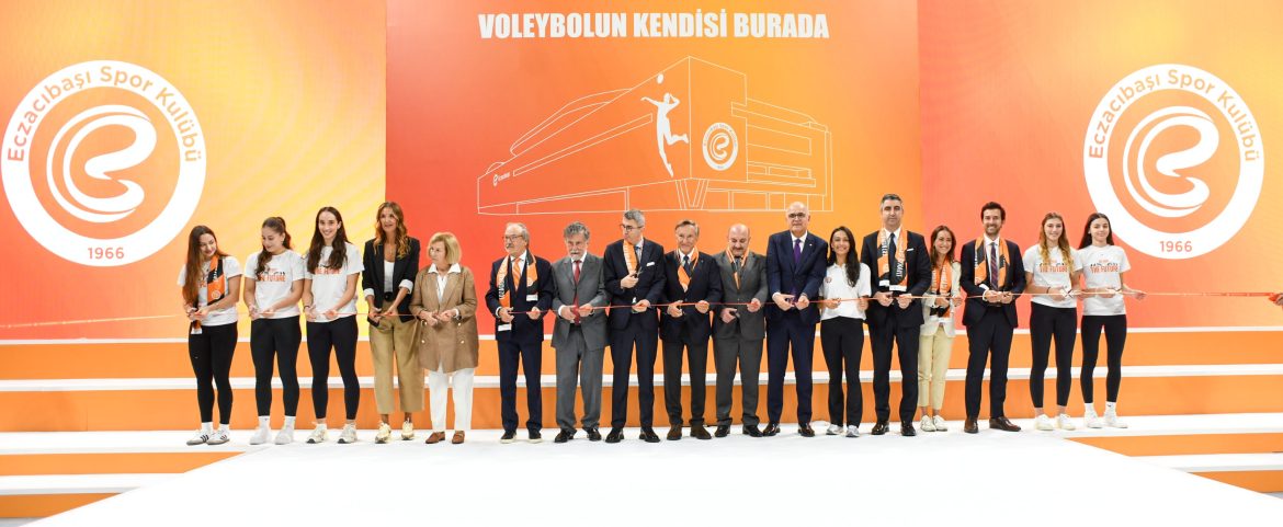 Officials and legends of the game portrayed at the ribbon-cutting ceremony